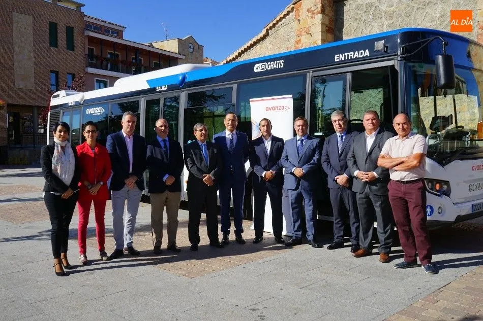 Foto 4 - Inaugurada la nueva l&iacute;nea de bus urbano entre Salamanca y Carbajosa