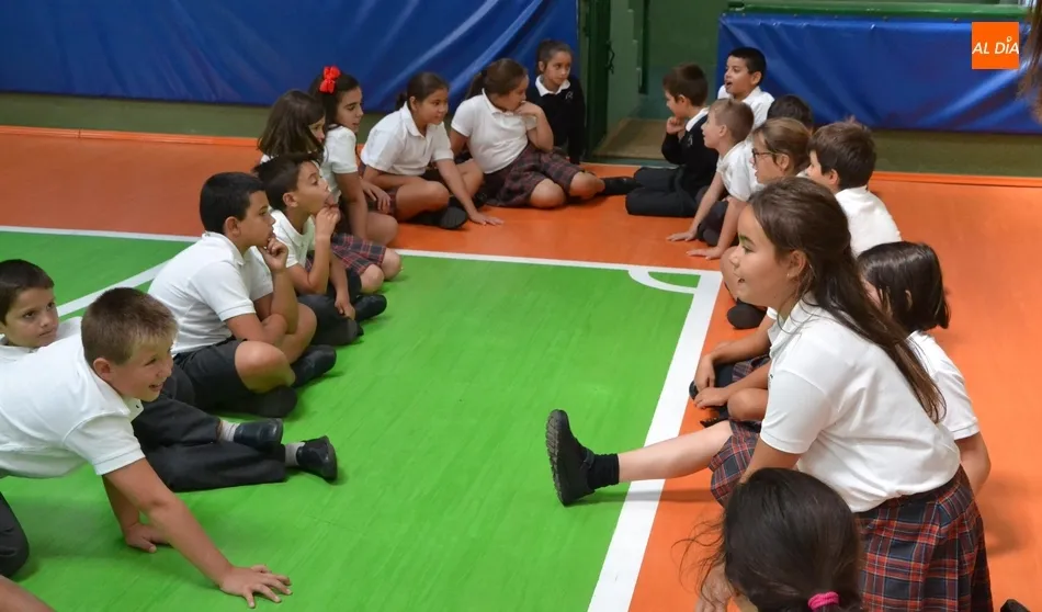 Foto 11 - Misioneras-Santa Teresa arranca el curso dando la bienvenida a los nuevos y realizando una gymkana  