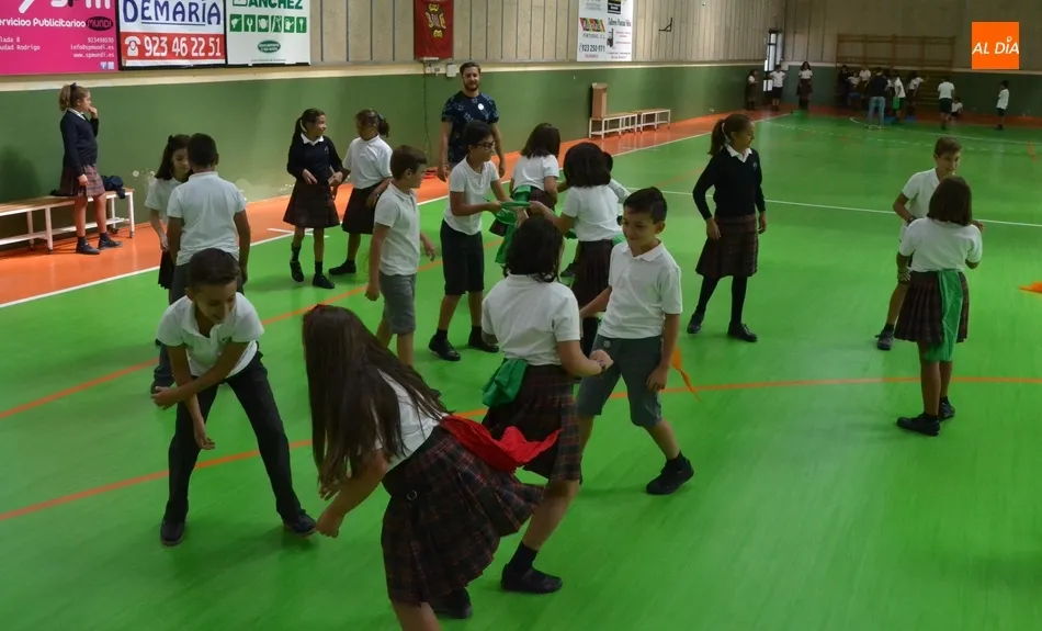 Foto 6 - Misioneras-Santa Teresa arranca el curso dando la bienvenida a los nuevos y realizando una gymkana  
