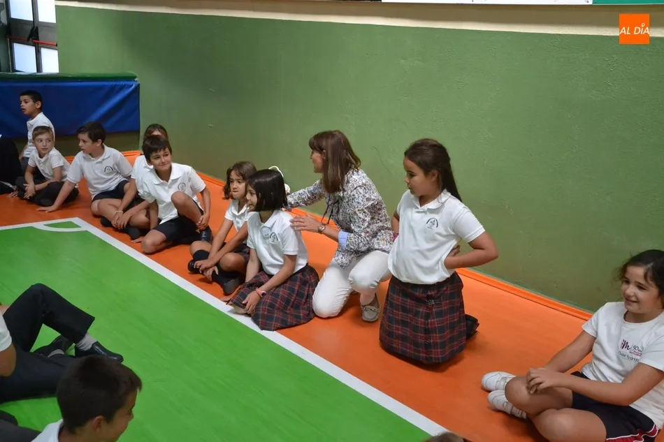 Foto 8 - Misioneras-Santa Teresa arranca el curso dando la bienvenida a los nuevos y realizando una gymkana  