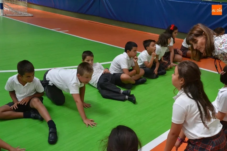 Foto 10 - Misioneras-Santa Teresa arranca el curso dando la bienvenida a los nuevos y realizando una gymkana  