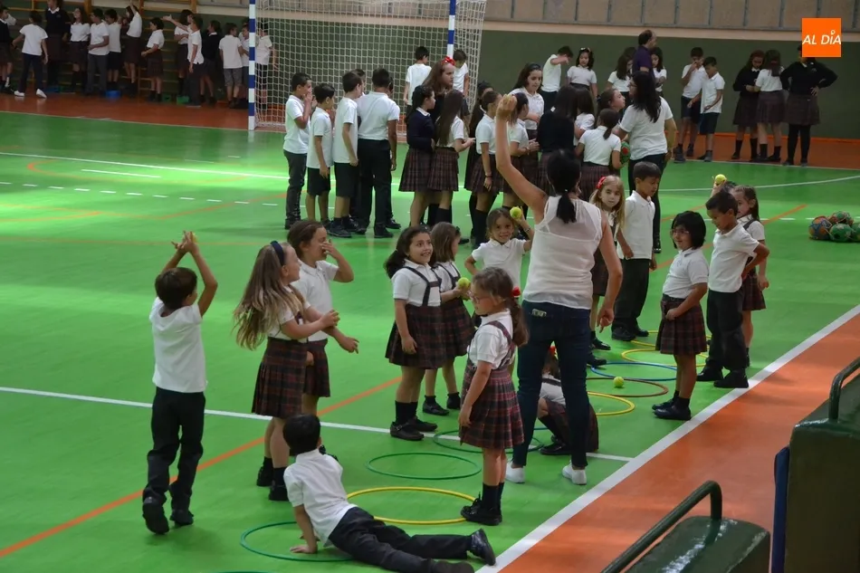 Foto 4 - Misioneras-Santa Teresa arranca el curso dando la bienvenida a los nuevos y realizando una gymkana  
