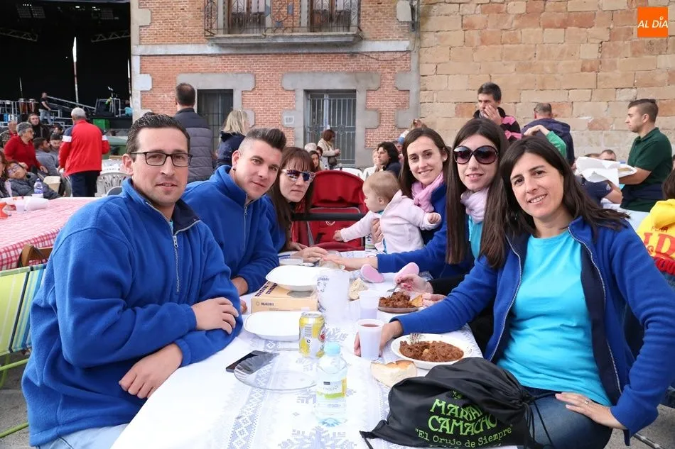 Foto 9 - Cultura y merienda de la vaca para decir adi&oacute;s a las fiestas de Villoria