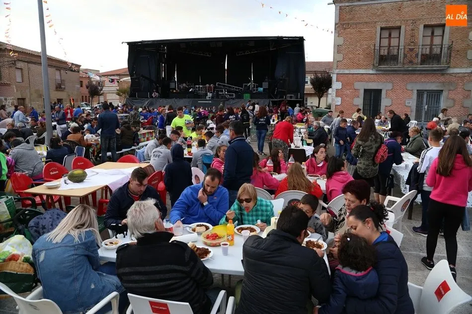 Foto 7 - Cultura y merienda de la vaca para decir adi&oacute;s a las fiestas de Villoria