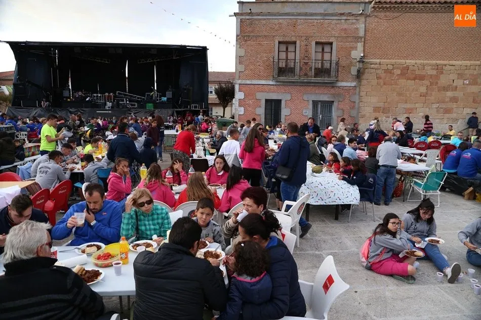 Foto 6 - Cultura y merienda de la vaca para decir adi&oacute;s a las fiestas de Villoria