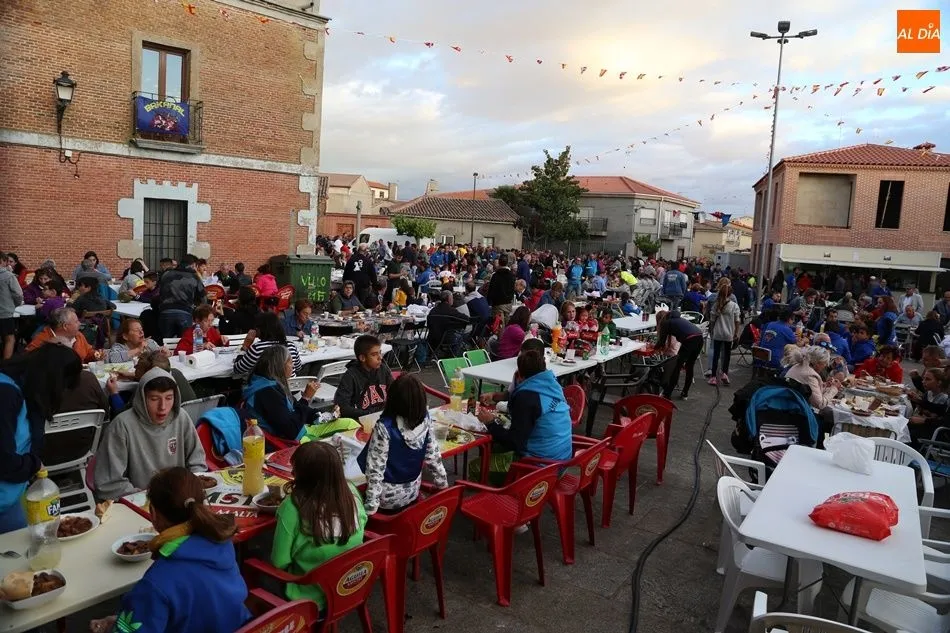Foto 4 - Cultura y merienda de la vaca para decir adi&oacute;s a las fiestas de Villoria