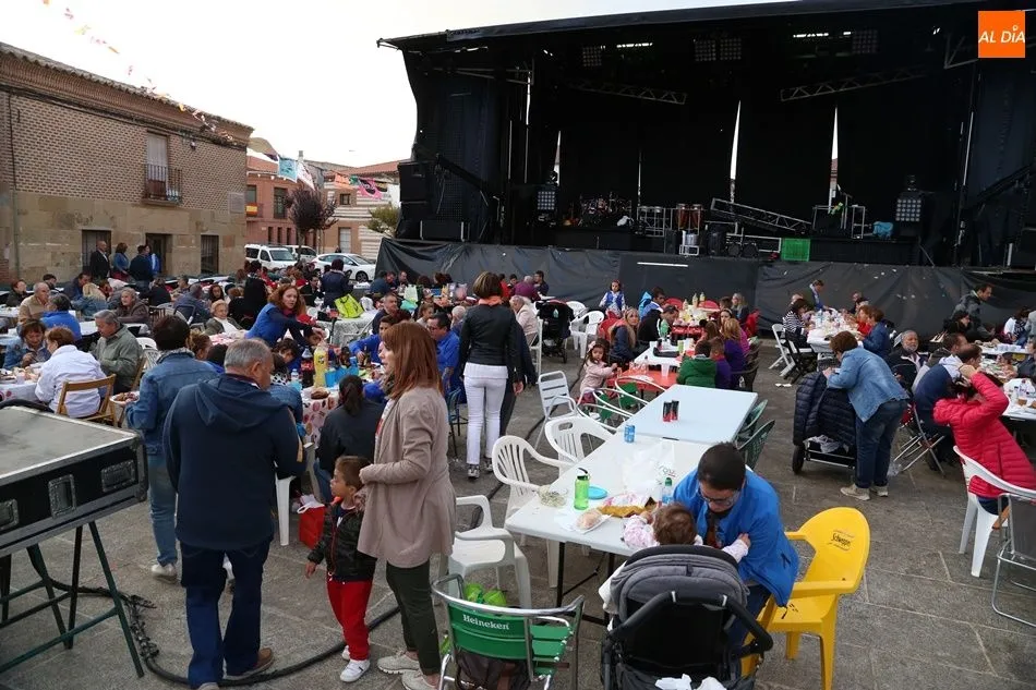 Foto 3 - Cultura y merienda de la vaca para decir adi&oacute;s a las fiestas de Villoria