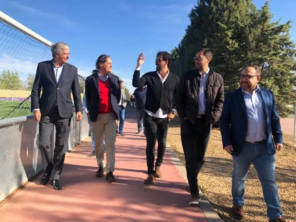 Foto 3 - Comienzan las obras del campo de Reina Sof&iacute;a para ampliar el aforo a 5.000 espectadores