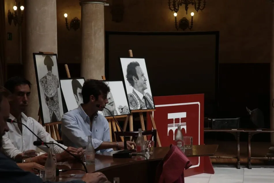 Foto 6 - La defensa de los toros con la ley y con la vida protagonizan los primeros &lsquo;Aperitivos Taurinos...