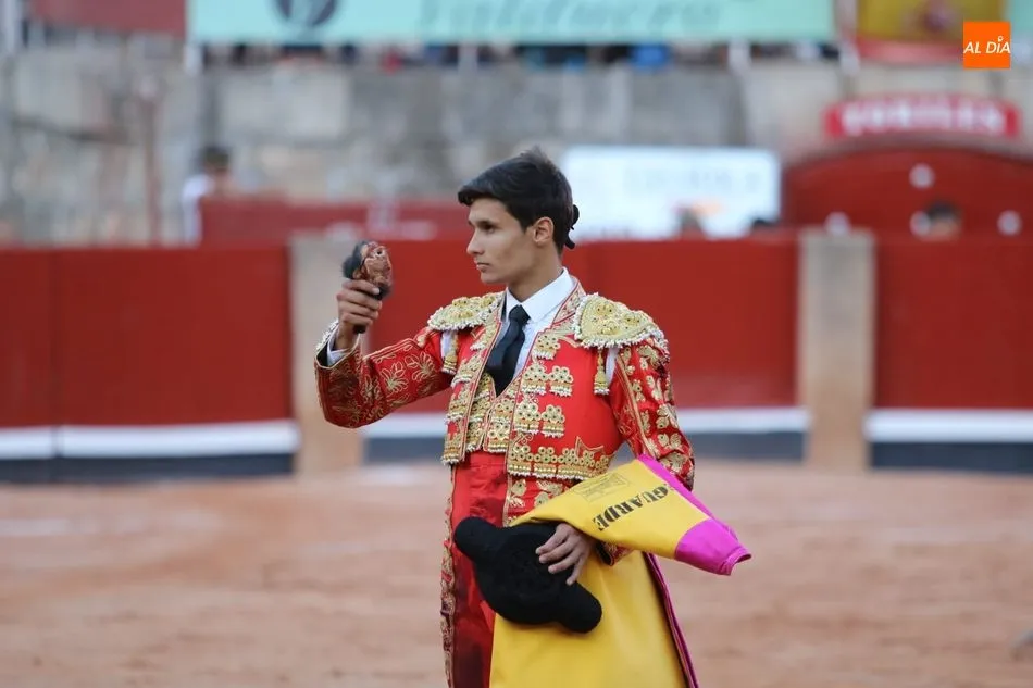 Solitaria oreja para Diosleguarde en un frío arranque de Feria  