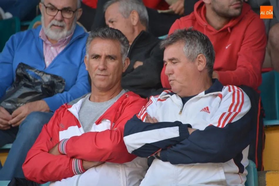 Foto 9 - El Helm&aacute;ntico vibra con el derbi charro entre el filial del Salamanca UDS y el Santa Marta