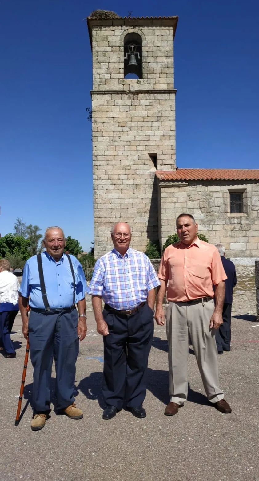 Foto 2 - Los vecinos de Trabanca inician sus fiestas en honor a la Virgen del Carmen  