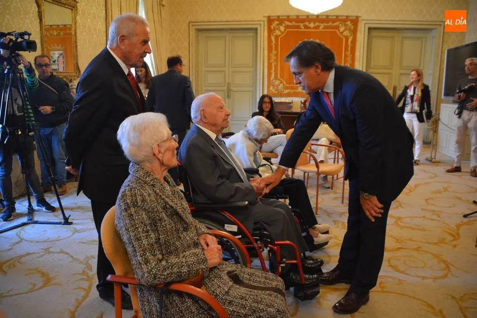 Foto 11 - Emotivo homenaje del Ayuntamiento a tres personas centenarias