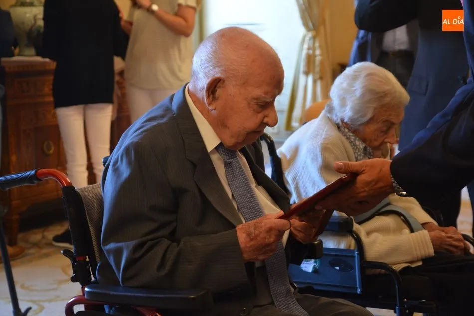 Foto 8 - Emotivo homenaje del Ayuntamiento a tres personas centenarias