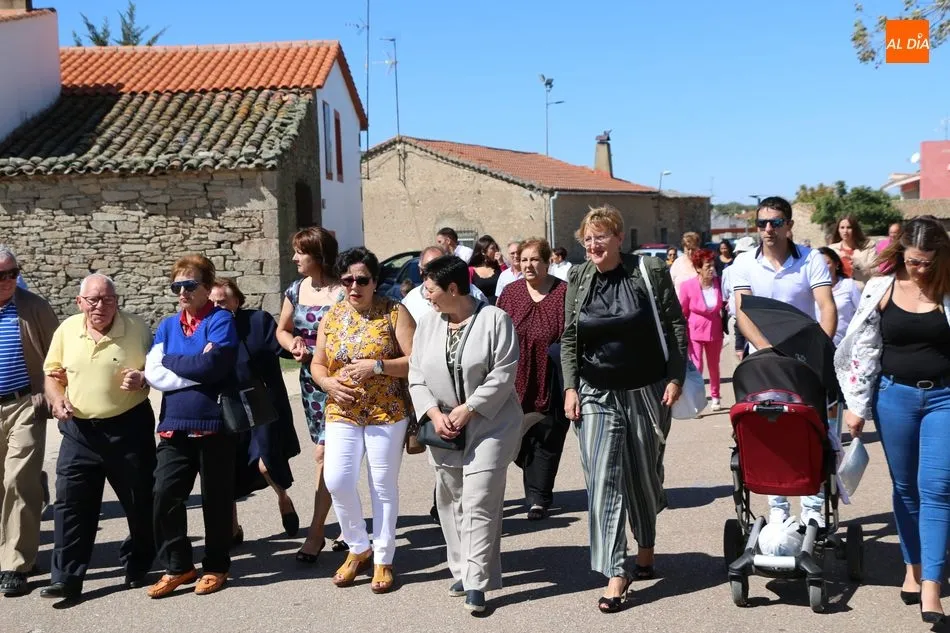 Foto 8 - Los vecinos de Trabanca inician sus fiestas en honor a la Virgen del Carmen  