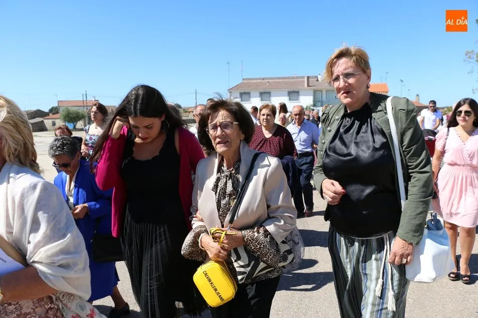 Foto 5 - Los vecinos de Trabanca inician sus fiestas en honor a la Virgen del Carmen  