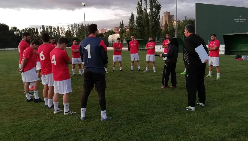 Foto 2 - Primer entrenamiento del Alba de Tormes CF Aficionado