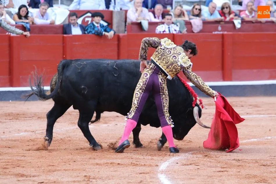 Foto 5 - L&oacute;pez Chaves se lleva el &uacute;nico trofeo de la tarde  