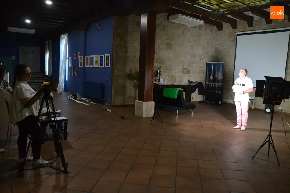 Foto 10 - Un centenar de personas toma parte en el casting para la pr&oacute;xima pel&iacute;cula de Contracorriente  