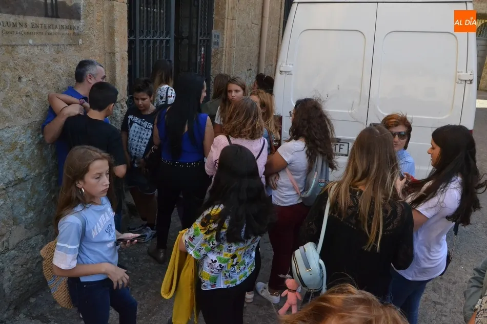 Foto 11 - Un centenar de personas toma parte en el casting para la pr&oacute;xima pel&iacute;cula de Contracorriente  