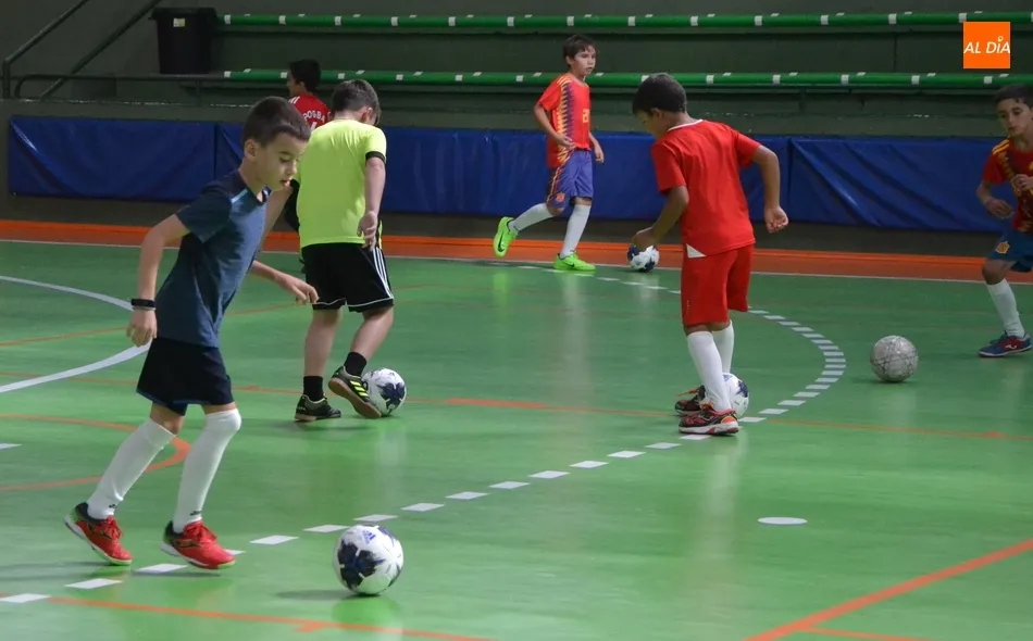 Foto 10 - El Benjam&iacute;n A ser&aacute; el primer equipo del III Columnas en empezar a competir  