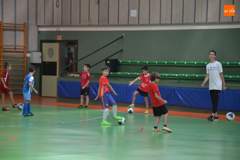 Foto 8 - El Benjam&iacute;n A ser&aacute; el primer equipo del III Columnas en empezar a competir  