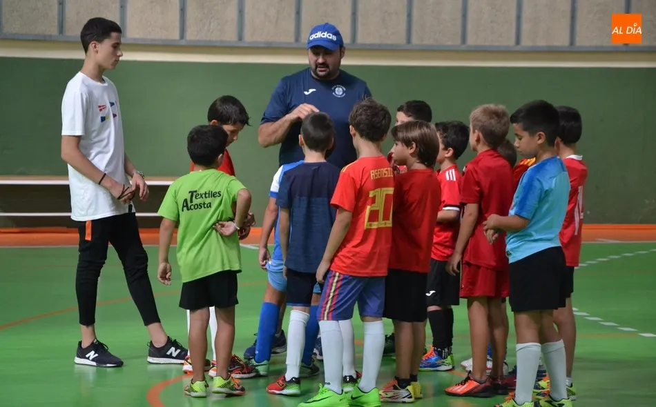Foto 5 - El Benjam&iacute;n A ser&aacute; el primer equipo del III Columnas en empezar a competir  