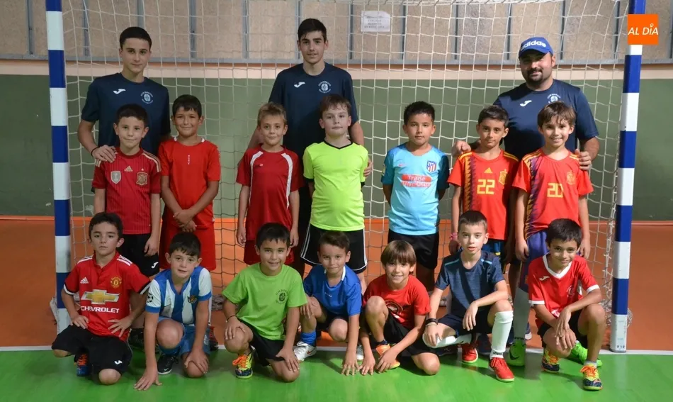 Foto 6 - El Benjam&iacute;n A ser&aacute; el primer equipo del III Columnas en empezar a competir  