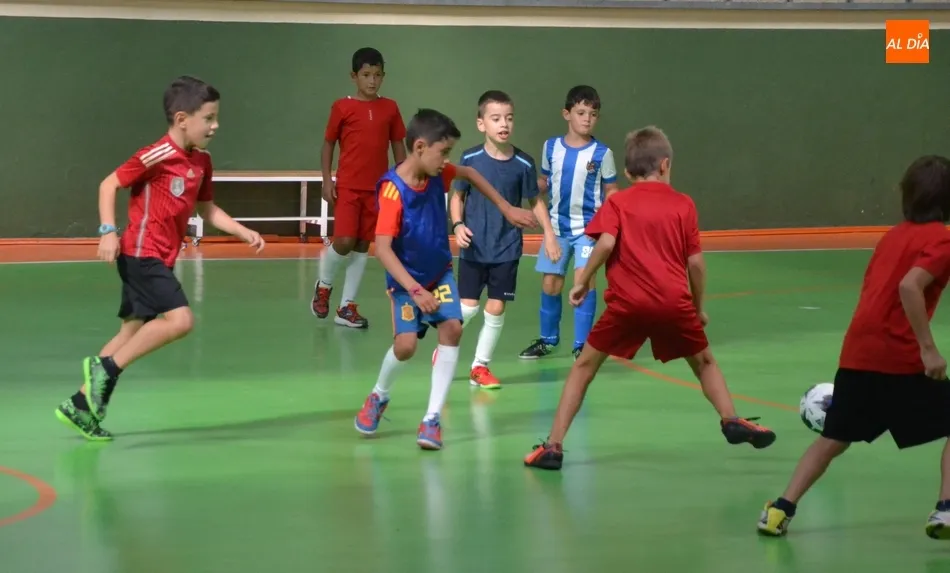 Foto 3 - El Benjam&iacute;n A ser&aacute; el primer equipo del III Columnas en empezar a competir  