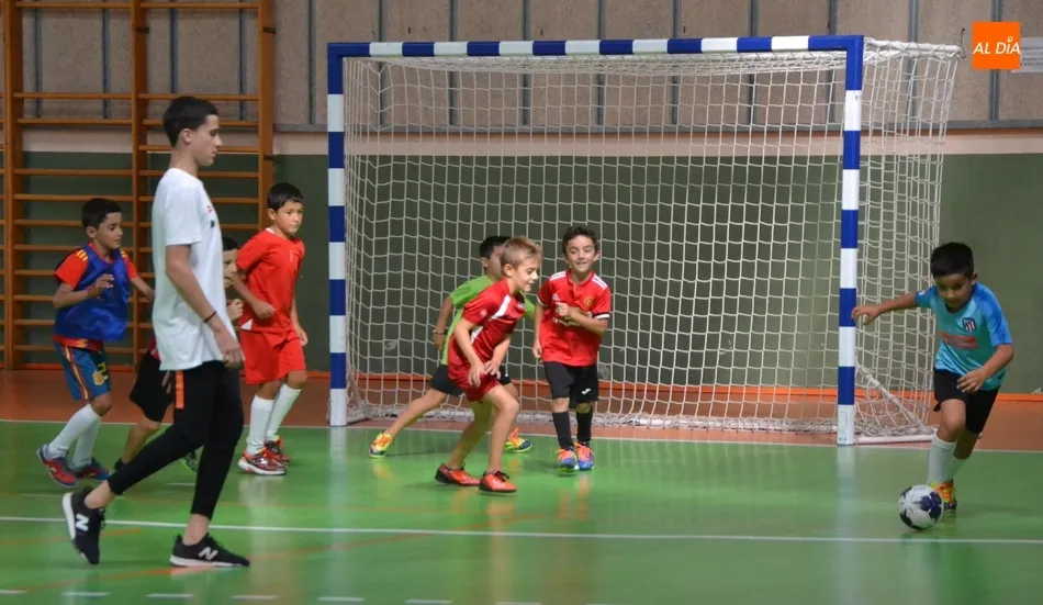 Foto 2 - El Benjam&iacute;n A ser&aacute; el primer equipo del III Columnas en empezar a competir  