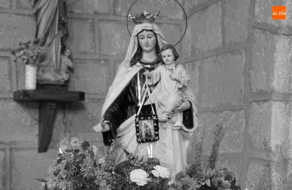 Foto 8 - Trabanca rinde homenaje a la Virgen del Carmen con una ofrenda floral  