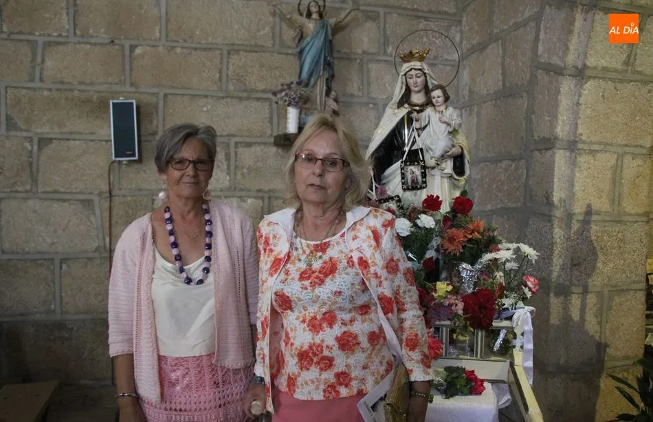 Foto 3 - Trabanca rinde homenaje a la Virgen del Carmen con una ofrenda floral  