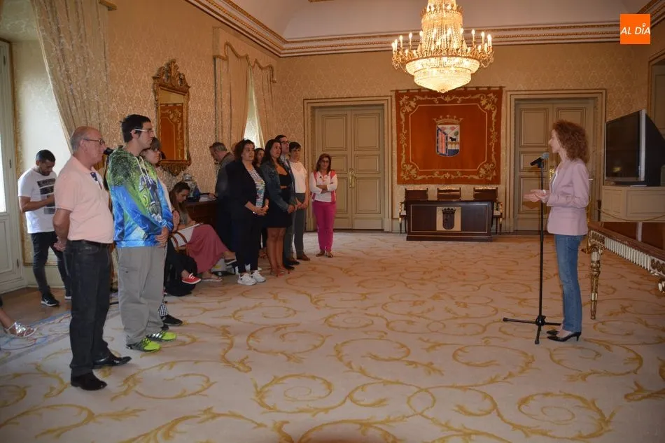 Foto 8 - Concluye la formaci&oacute;n de 14 desempleados como auxiliares administrativos