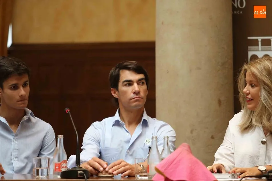 Foto 3 - Llenazo con una mesa de lujo en &lsquo;Los Aperitivos Taurinos del Casino&rsquo;