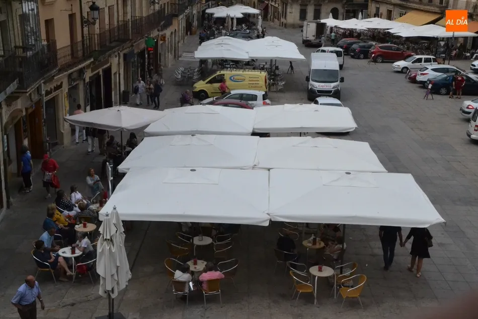 Foto 4 - &Uacute;ltimo d&iacute;a laborable con restricciones al tr&aacute;fico en la Plaza Mayor  