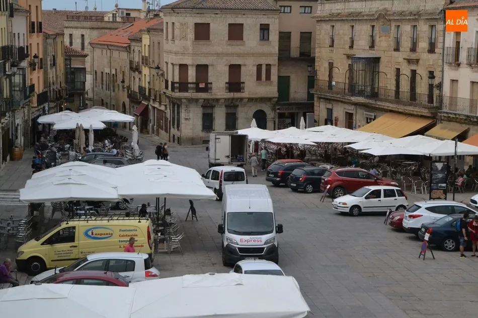 Foto 3 - &Uacute;ltimo d&iacute;a laborable con restricciones al tr&aacute;fico en la Plaza Mayor  
