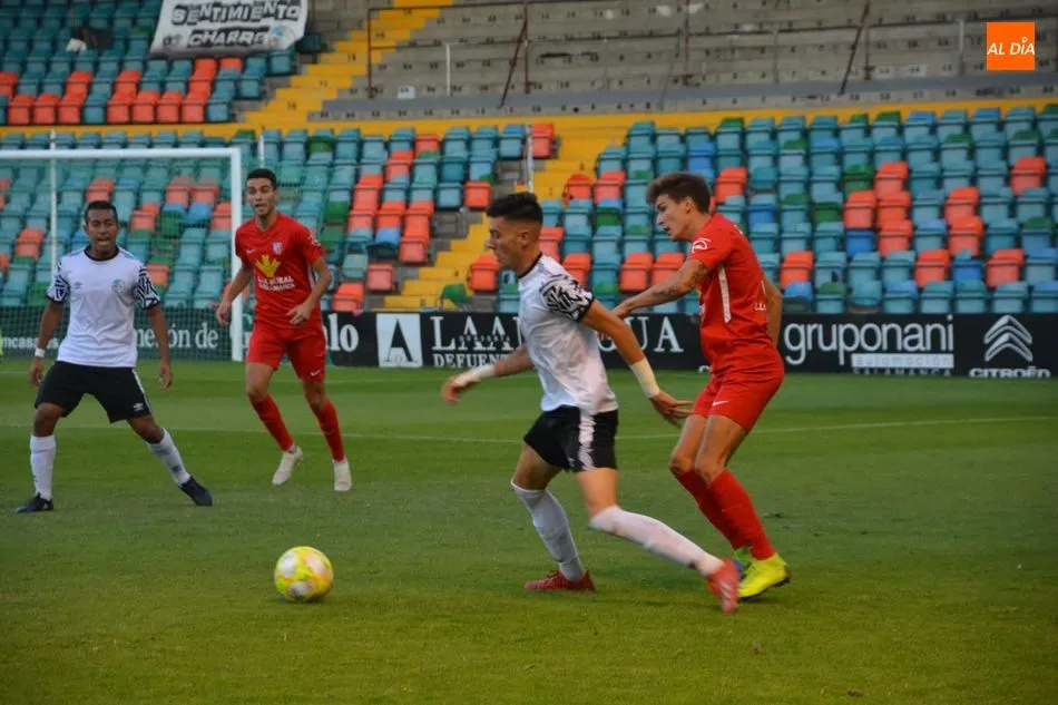 Una acción del derbi charro