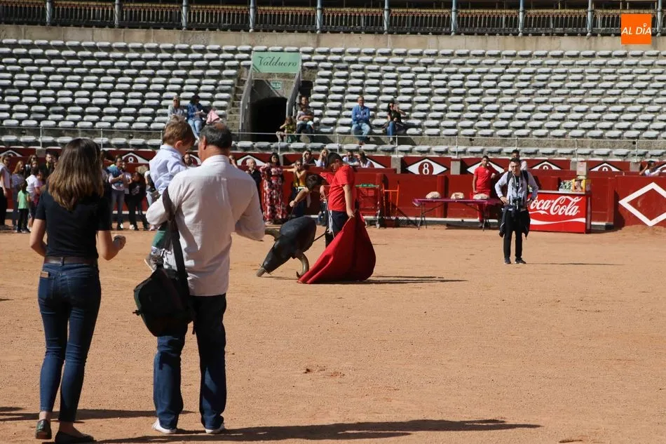Foto 10 - Juventud Taurina anima La Glorieta con clases de toreo y juegos para los m&aacute;s peque&ntilde;os  