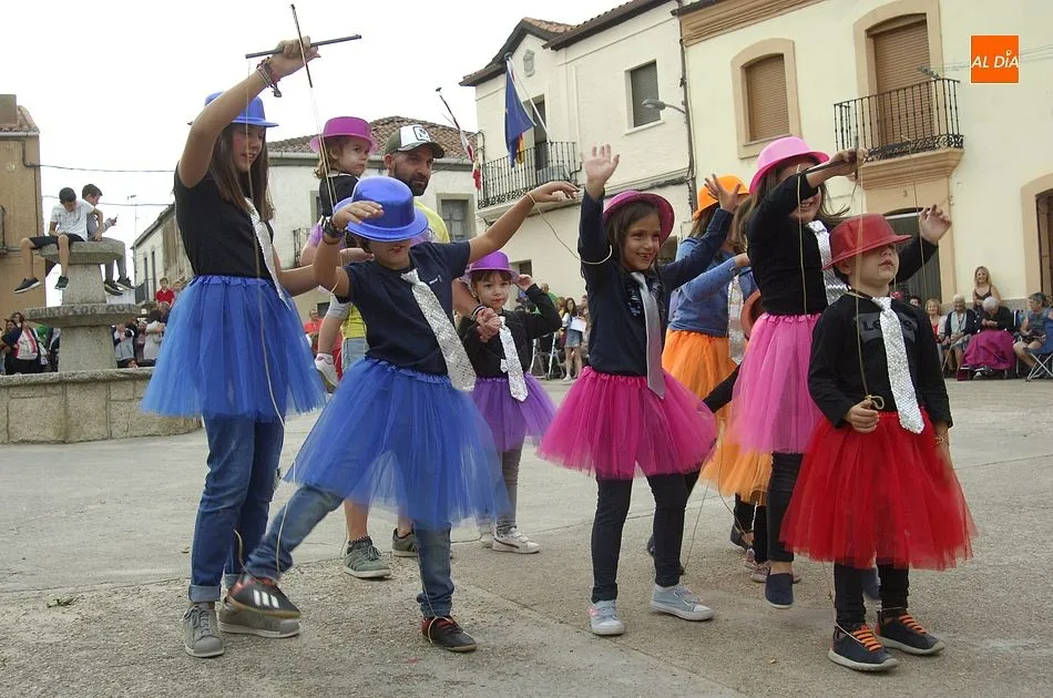 Foto 5 - Robin Hood, Lucky Luke o Mary Poppins, entre los invitados al desfile de disfraces de Martiago  