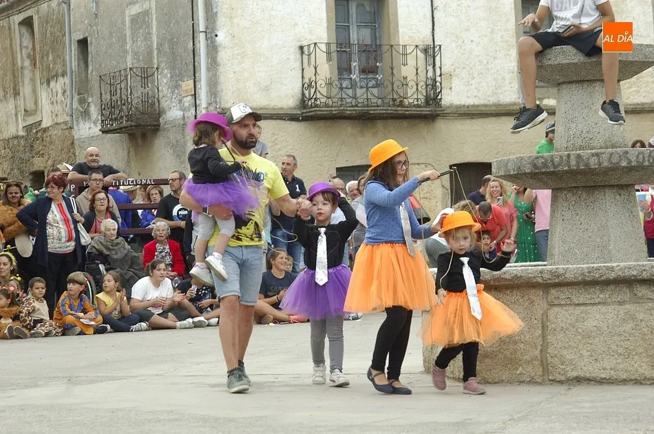 Foto 6 - Robin Hood, Lucky Luke o Mary Poppins, entre los invitados al desfile de disfraces de Martiago  