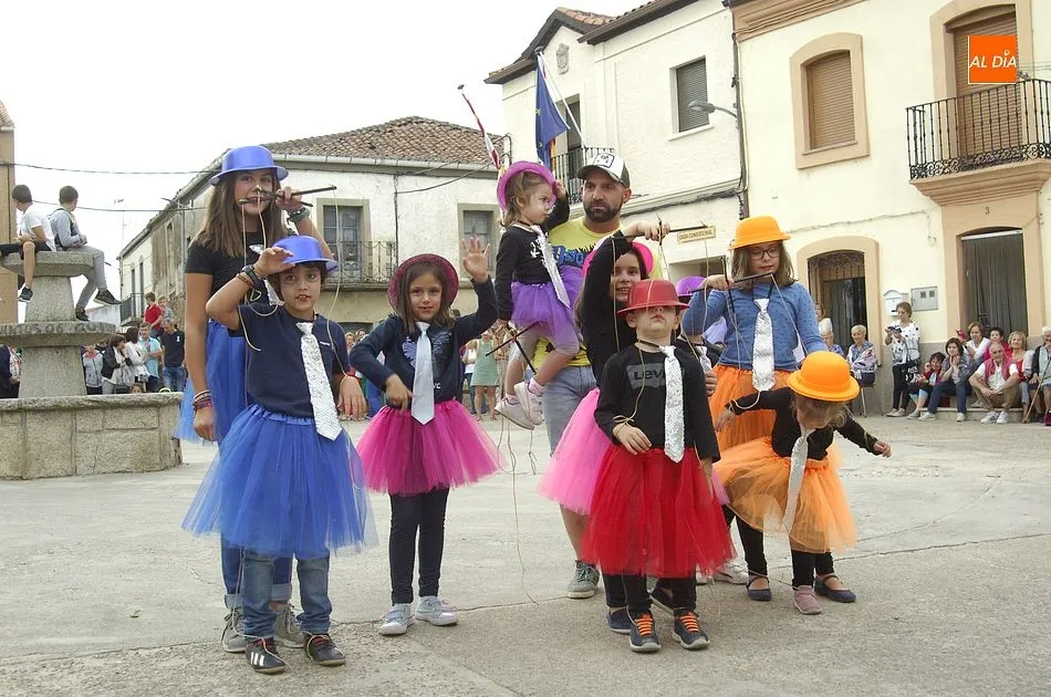Foto 4 - Robin Hood, Lucky Luke o Mary Poppins, entre los invitados al desfile de disfraces de Martiago  