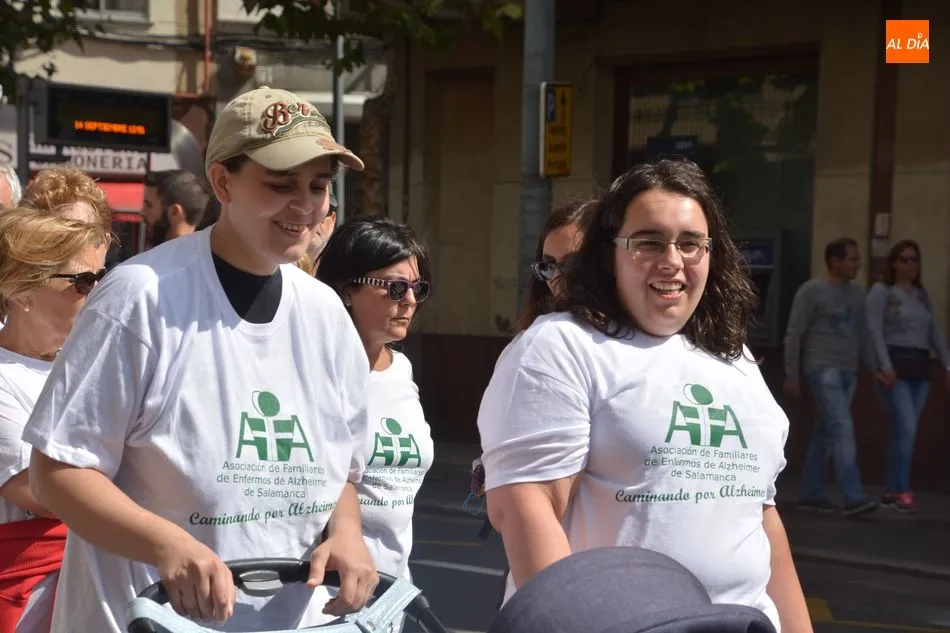Foto 2 - &lsquo;Caminando por el Alzheimer&rsquo; ya recorre las calles de Salamanca  