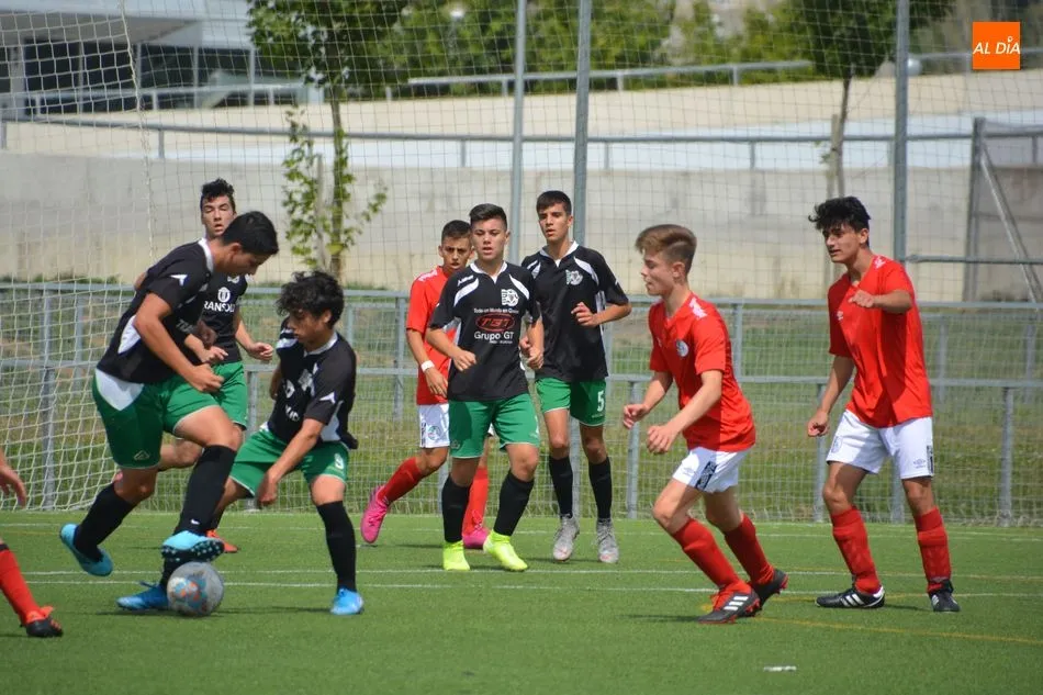 Foto 11 - Resultados, clasificaciones e im&aacute;genes del f&uacute;tbol base regional  