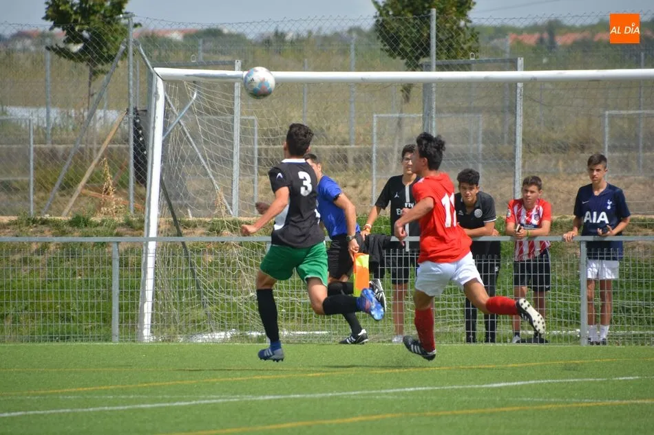 Foto 4 - Resultados, clasificaciones e im&aacute;genes del f&uacute;tbol base regional  
