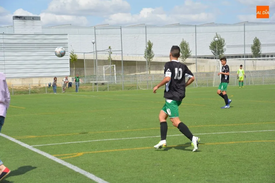 Foto 2 - Resultados, clasificaciones e im&aacute;genes del f&uacute;tbol base regional  