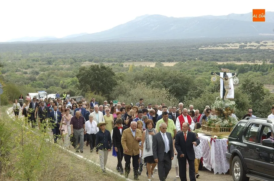 En plena Romería con la Peña de Francia de fondo  | Fotos Adrián M.Pastor