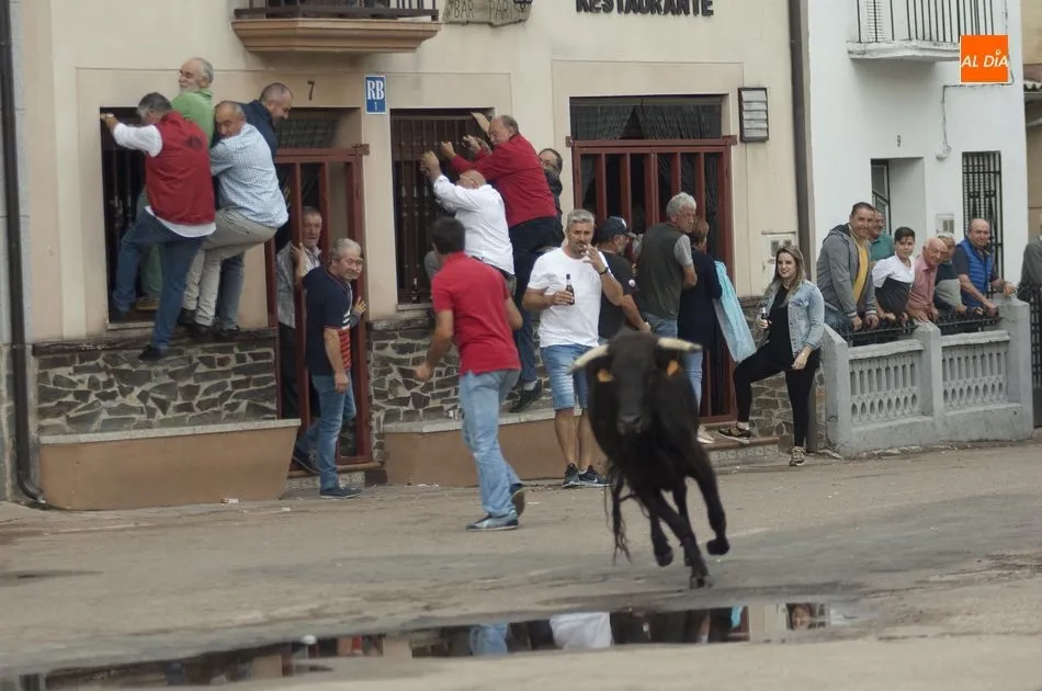 Foto 9 - El Toro del Caj&oacute;n de Martiago deja herido a un joven de 19 a&ntilde;os  