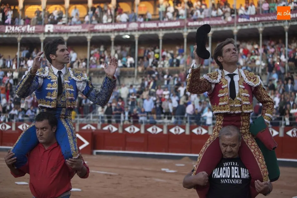 Vídeo resumen del triunfo de El Juli y Cayetano