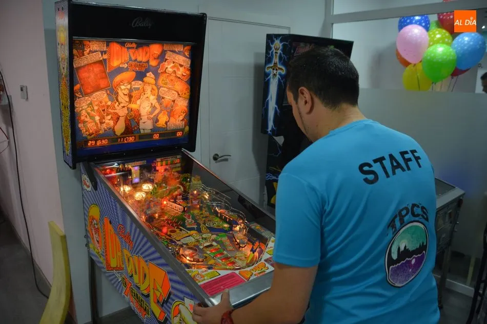 Foto 10 - M&aacute;s de 40 participantes en el V Torneo Pinball Ciudad de Salamanca