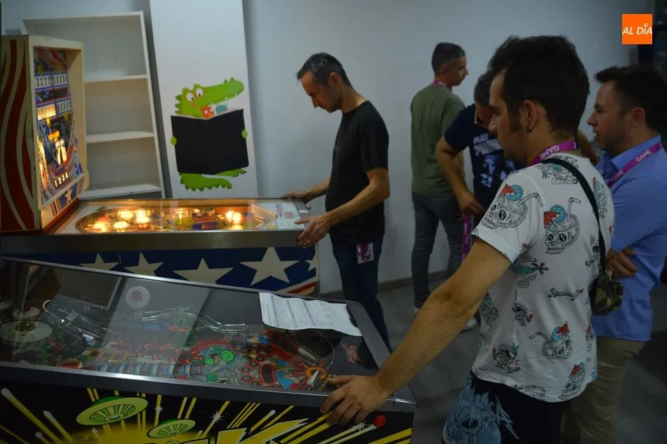 Foto 8 - M&aacute;s de 40 participantes en el V Torneo Pinball Ciudad de Salamanca